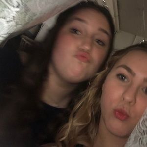 Meet your Posher, Mel